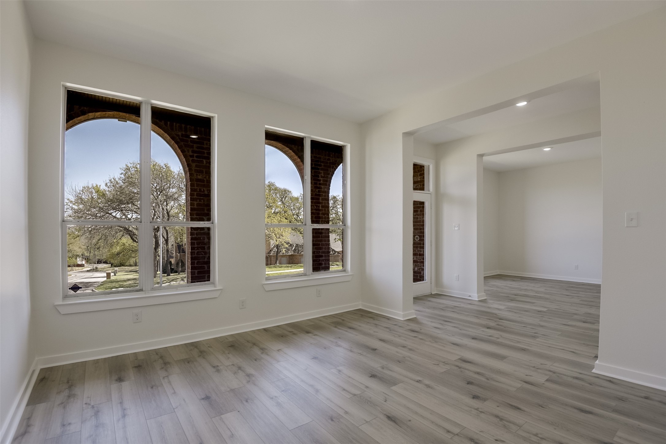 2916 Forestwood Drive Arlington TX 76006