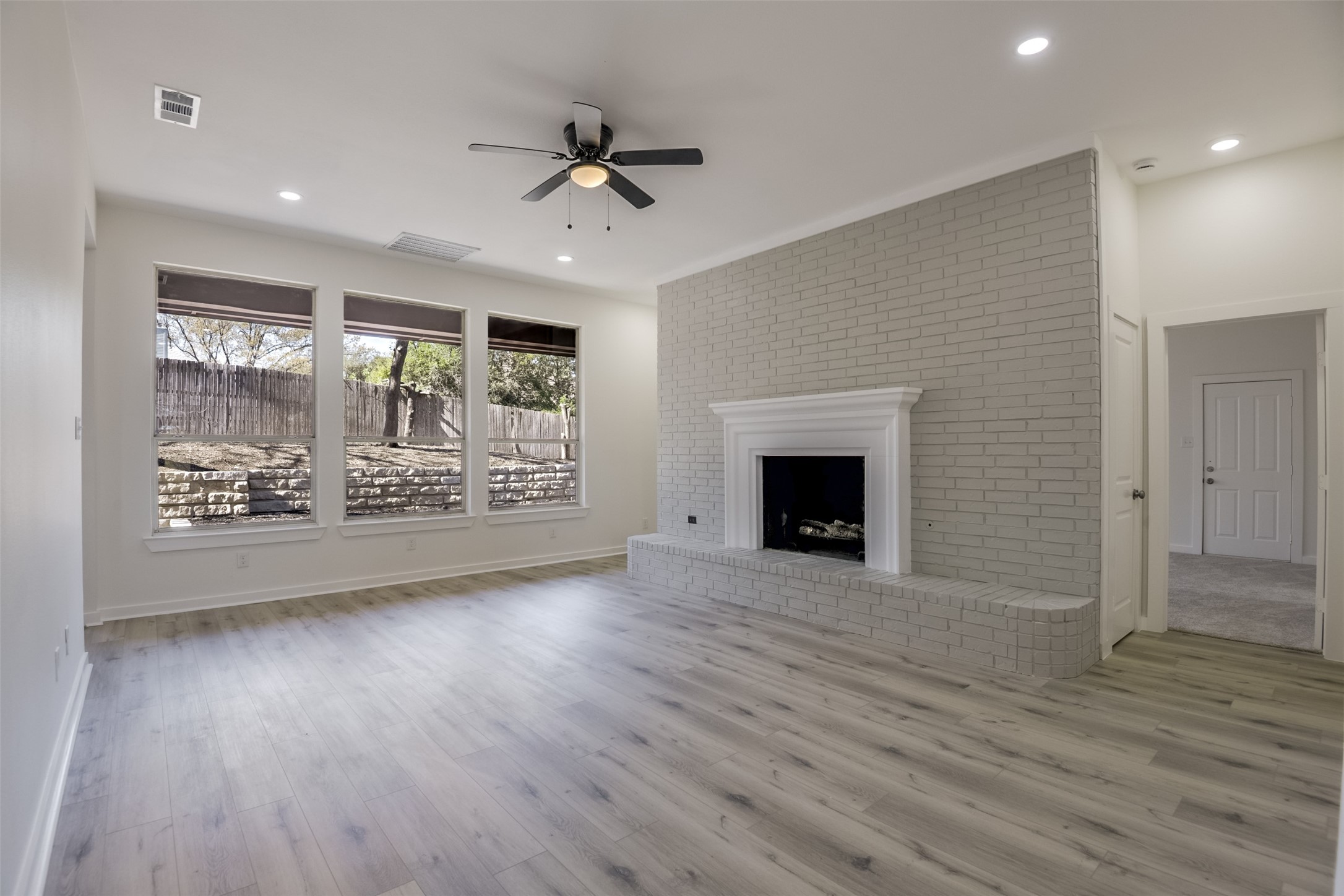2916 Forestwood Drive Arlington TX 76006