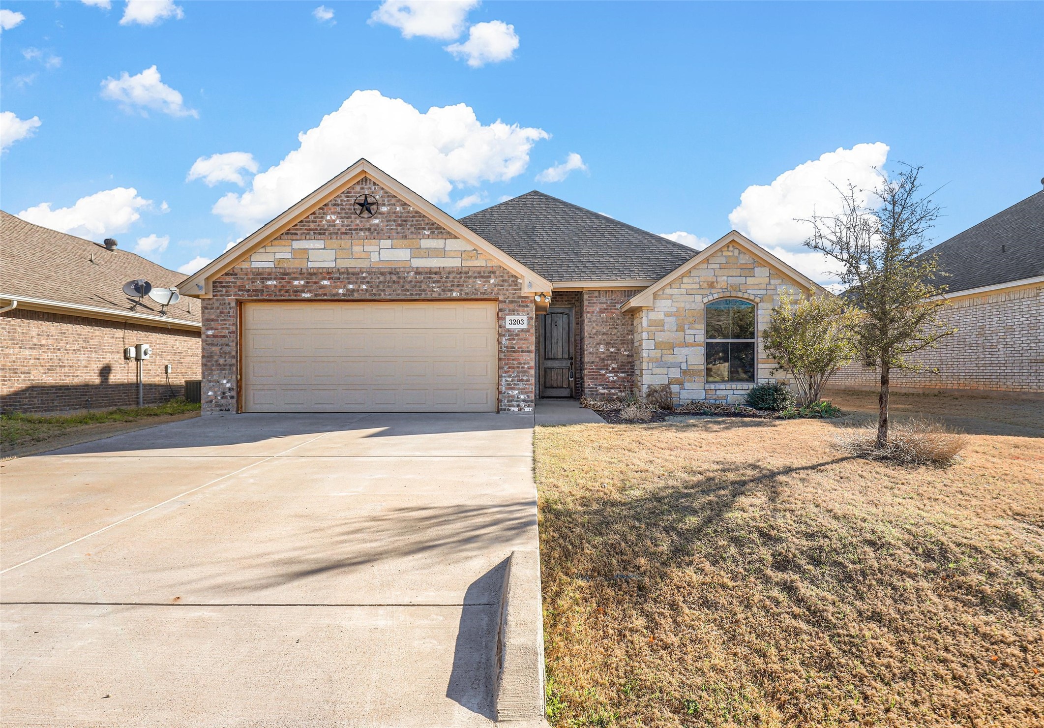 3203 Main Street Granbury TX 76049
