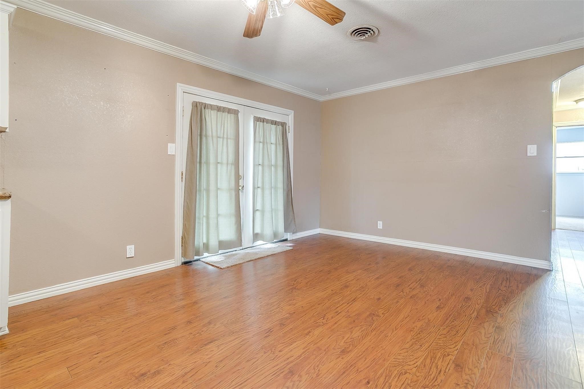 120 Wanda Way Burleson TX 76028