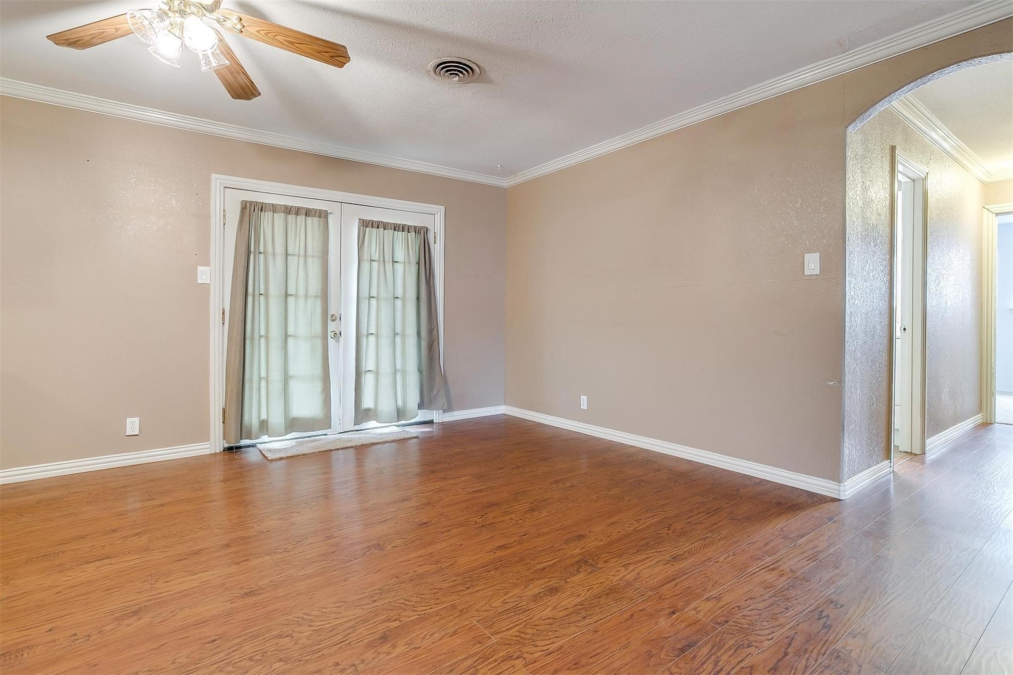 120 Wanda Way Burleson TX 76028