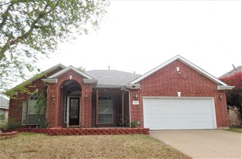 4813 Gloucester Drive Grand Prairie TX 75052