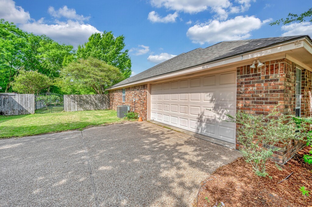 1060 Cheyenne Trail Hewitt TX 76643