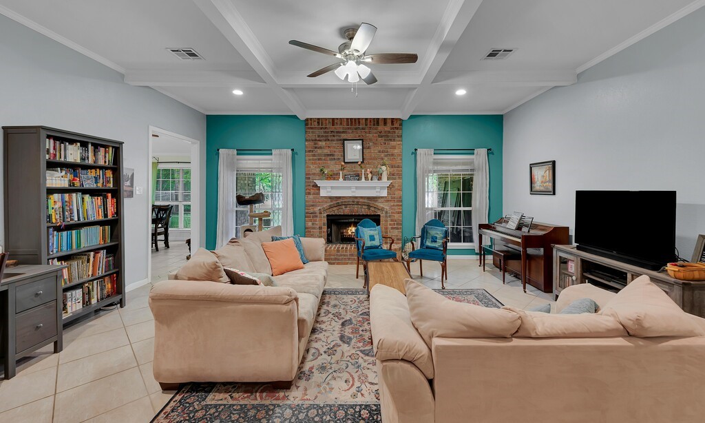 1060 Cheyenne Trail Hewitt TX 76643