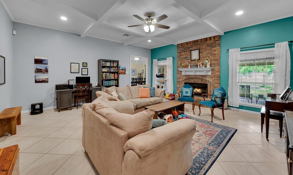 1060 Cheyenne Trail Hewitt TX 76643
