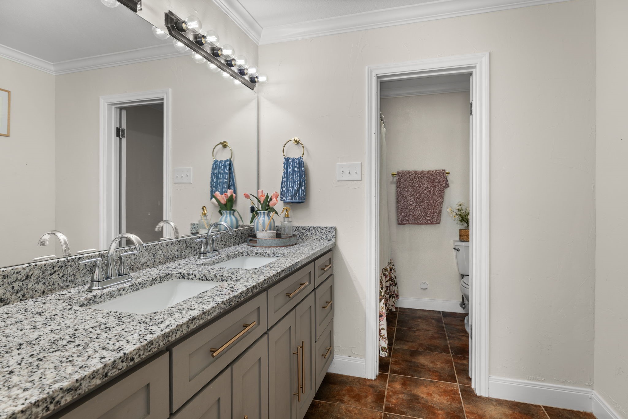 9440 Red River Street Woodway TX 76712