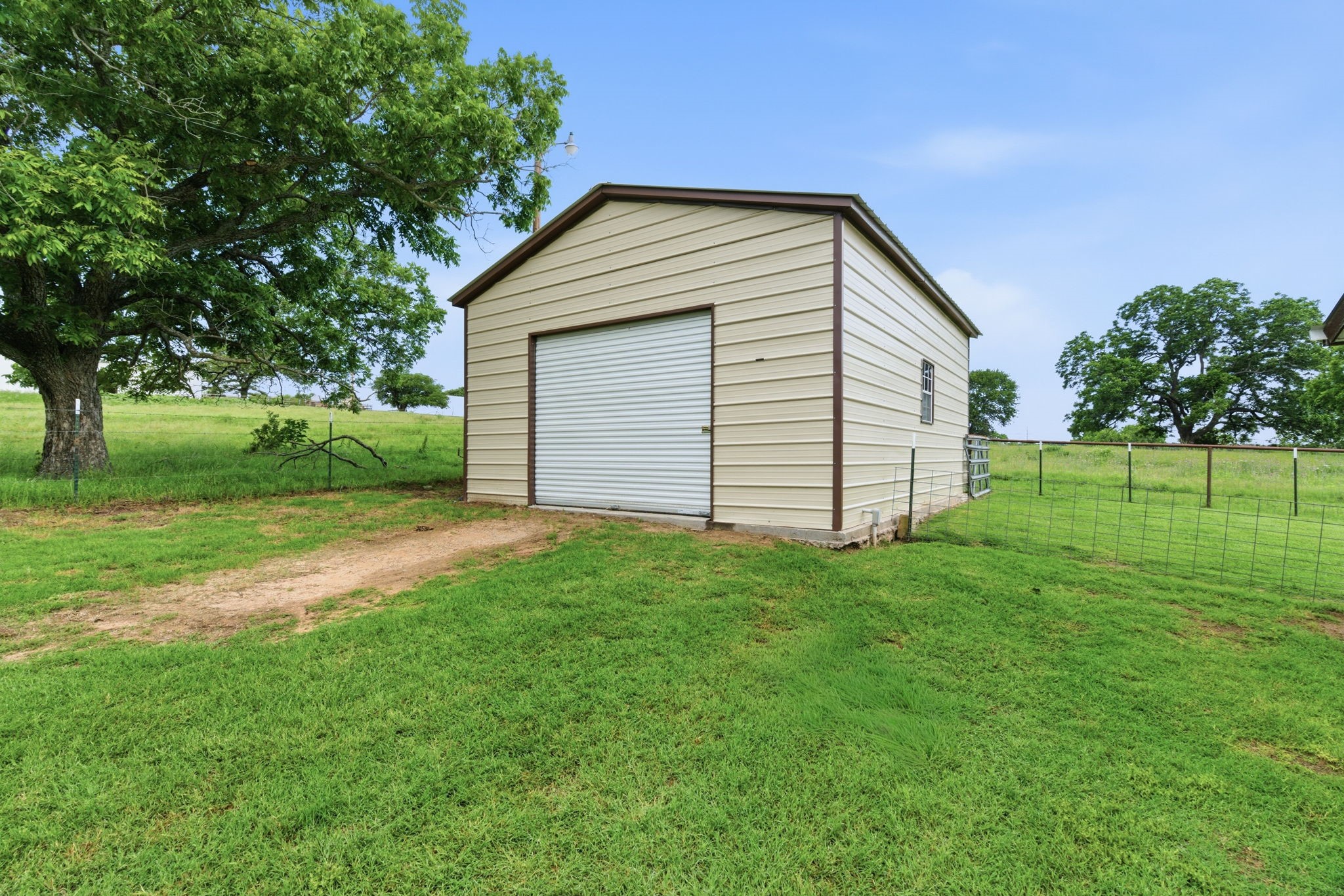 298 County Road 3940 Poolville TX 76487