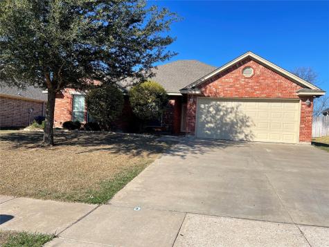 709 Brandt Street Grandview TX 76050