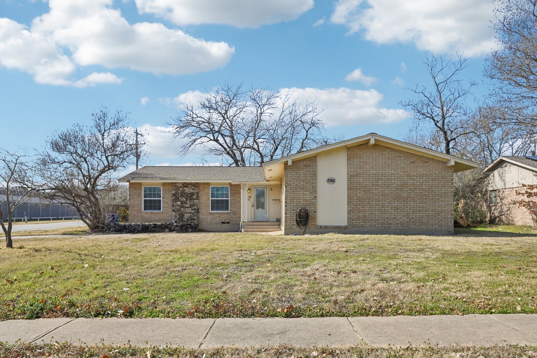 596 Surf Street Lewisville TX 75067