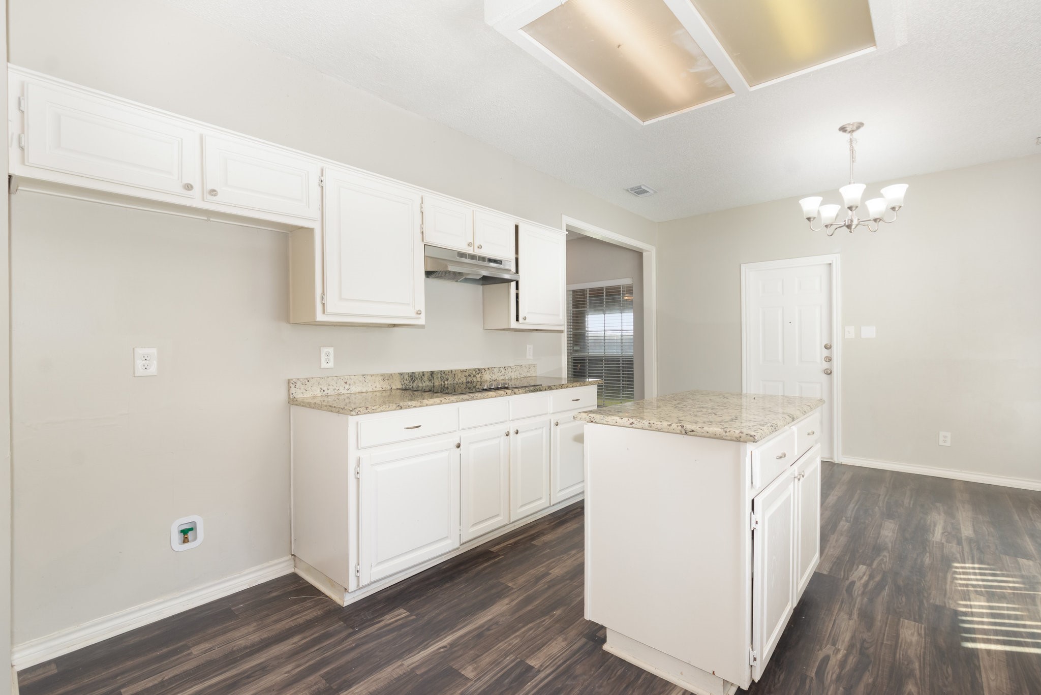 1305 Barclay Drive Carrollton TX 75007