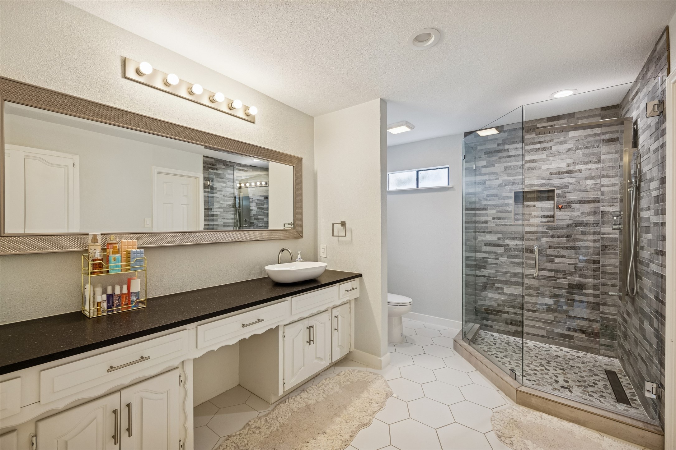 9522 Robin Meadow Drive Dallas TX 75243
