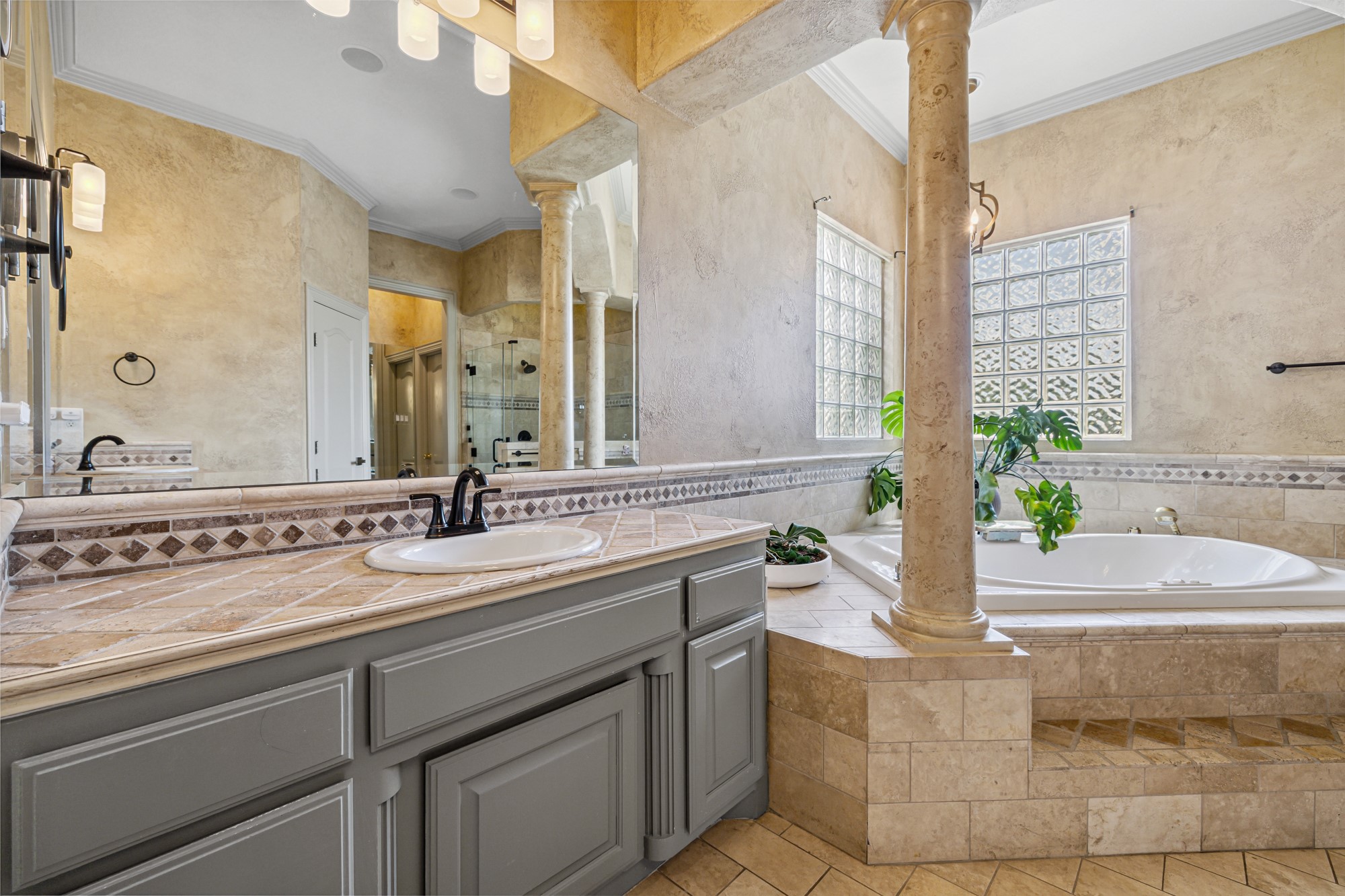6537 S Dover Terrace Fort Worth TX 76132