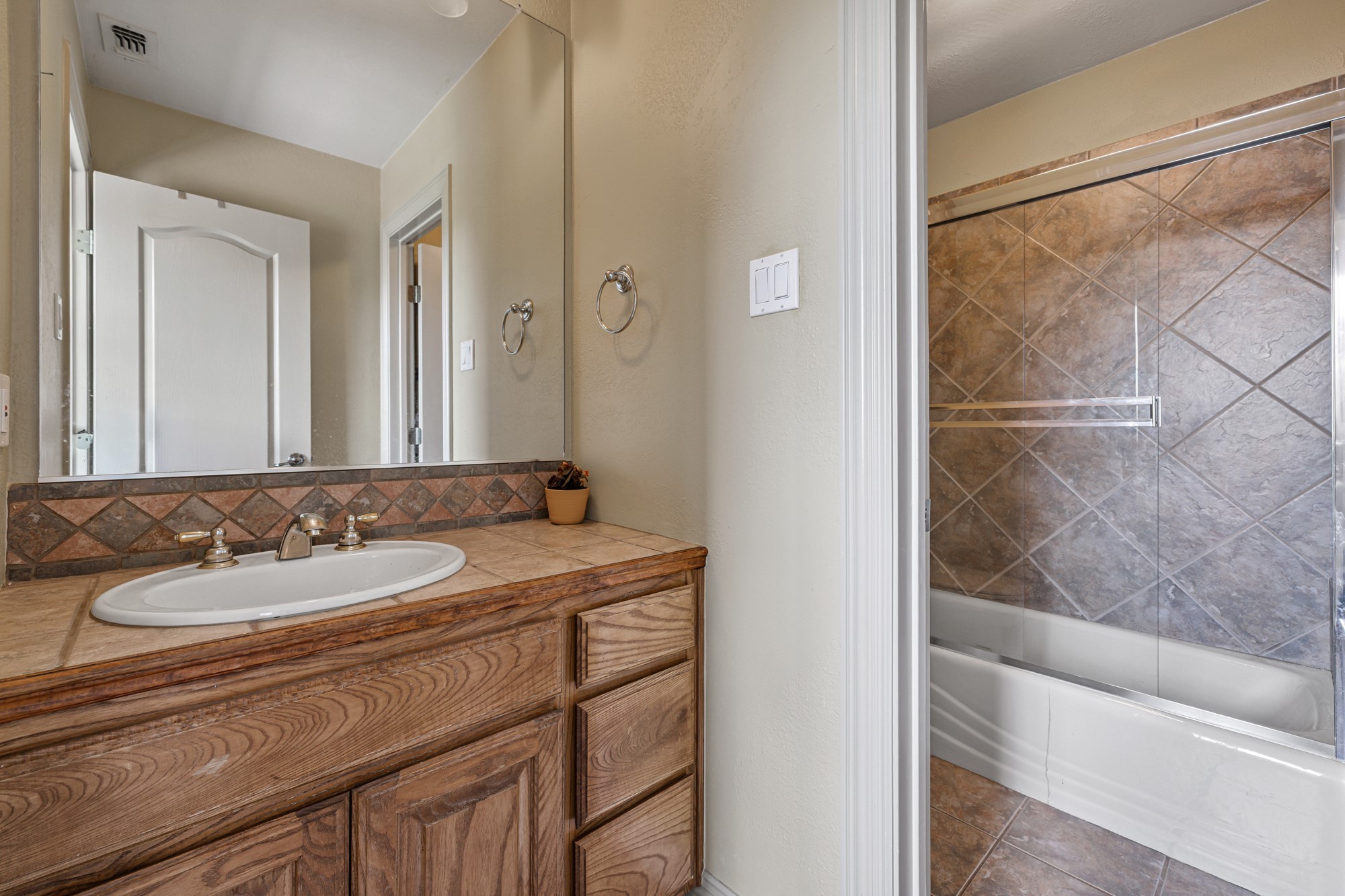 6537 S Dover Terrace Fort Worth TX 76132