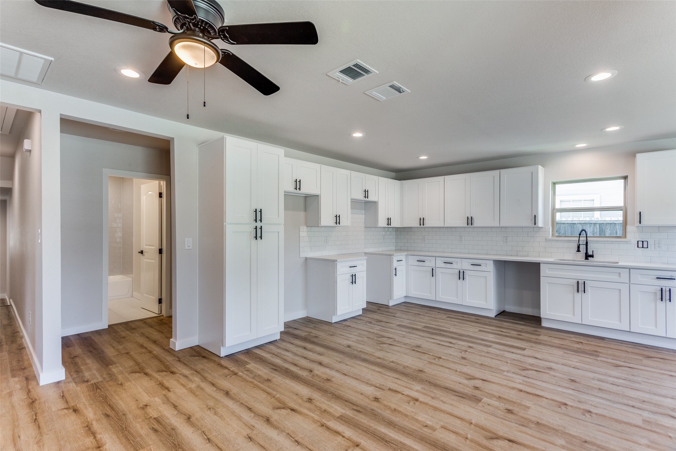 1104 E Mulkey Street Fort Worth TX 76104