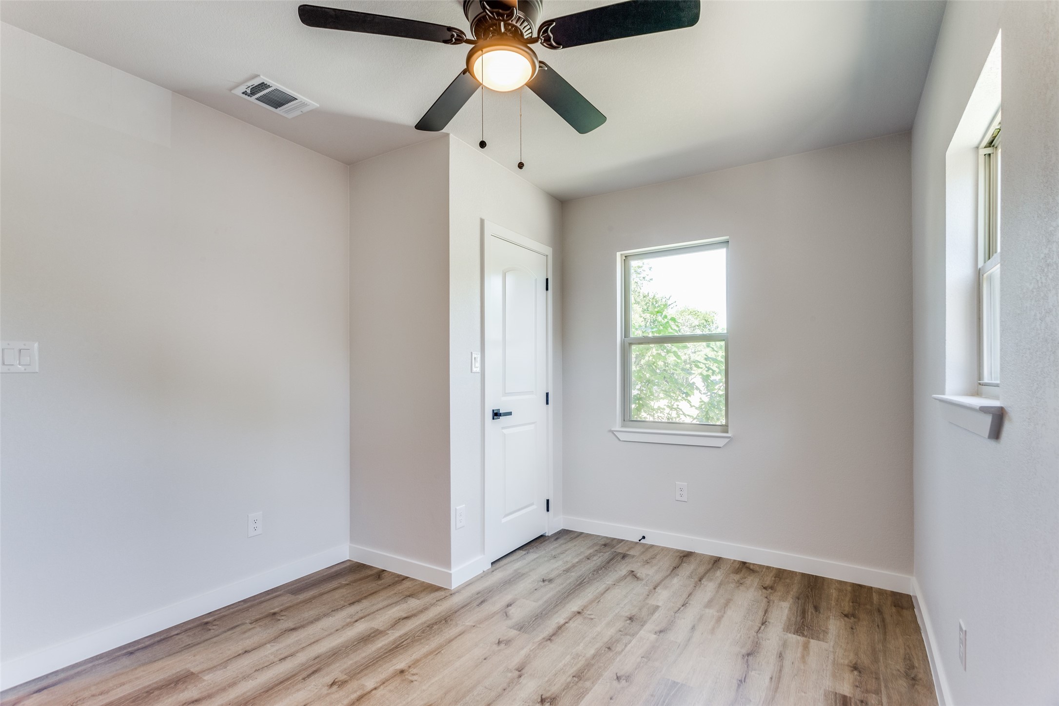 1104 E Mulkey Street Fort Worth TX 76104