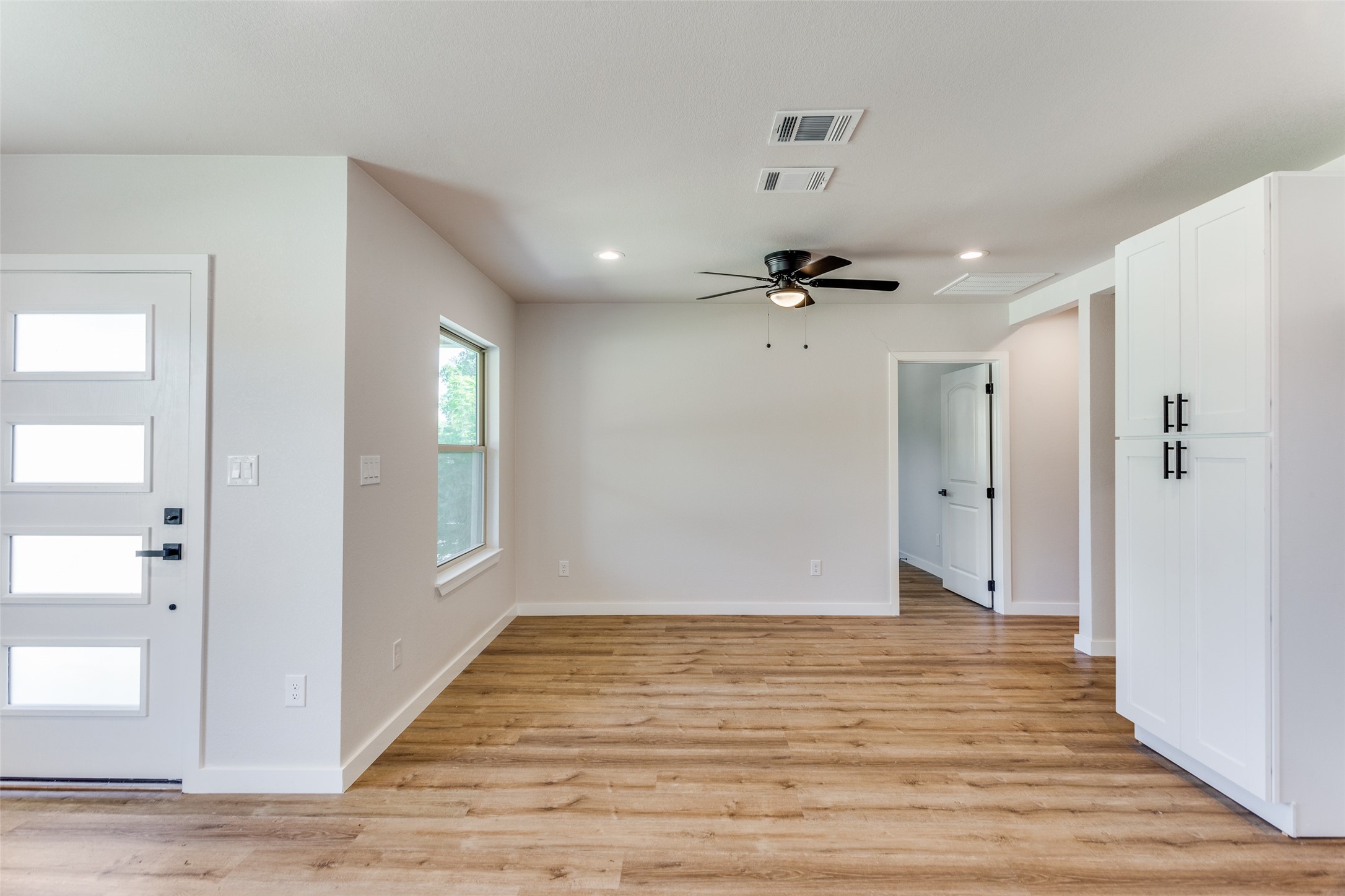 1104 E Mulkey Street Fort Worth TX 76104