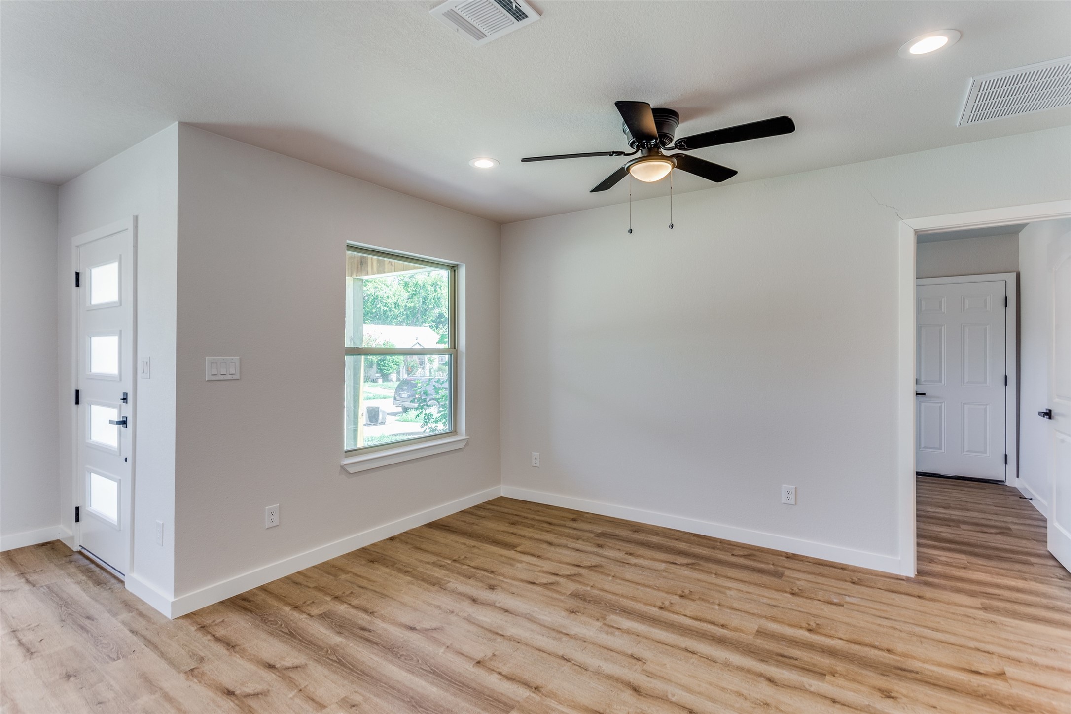 1104 E Mulkey Street Fort Worth TX 76104