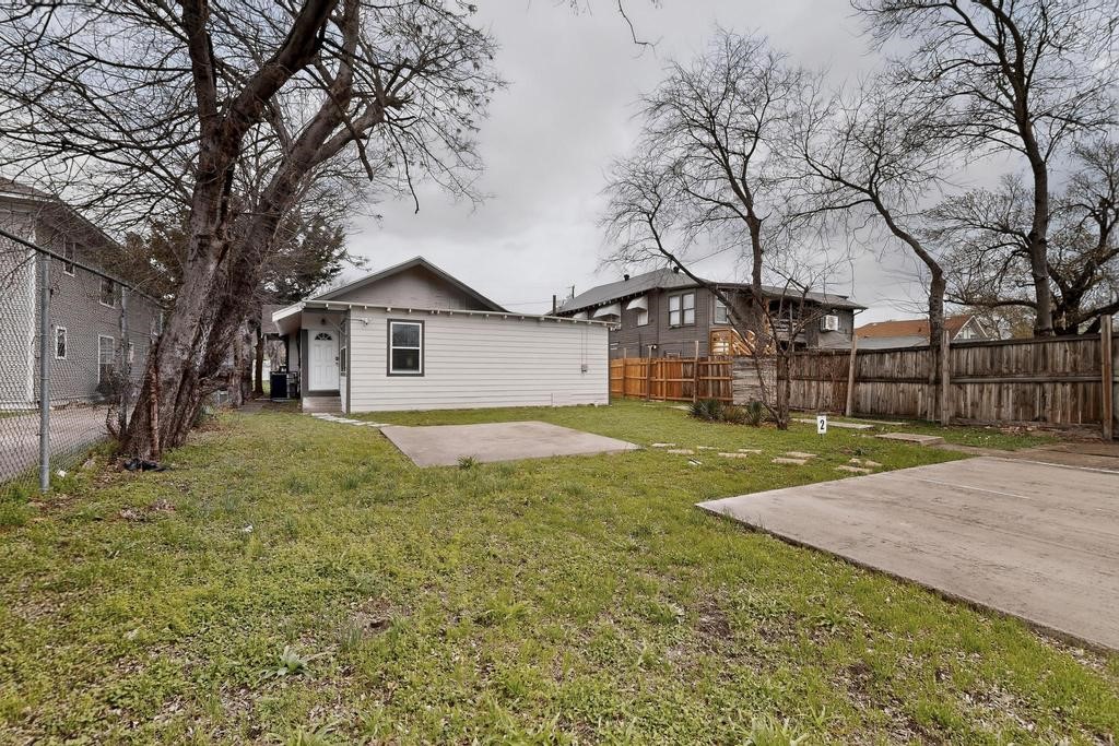 812 Centre Street Dallas TX 75208