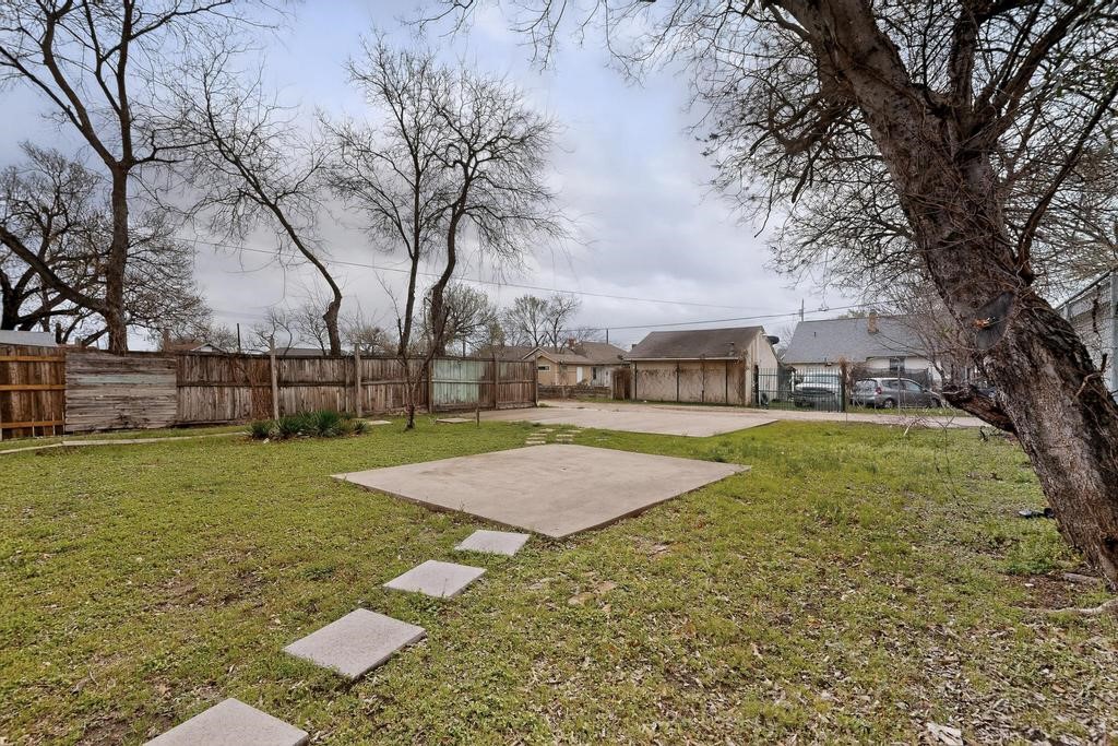 812 Centre Street Dallas TX 75208