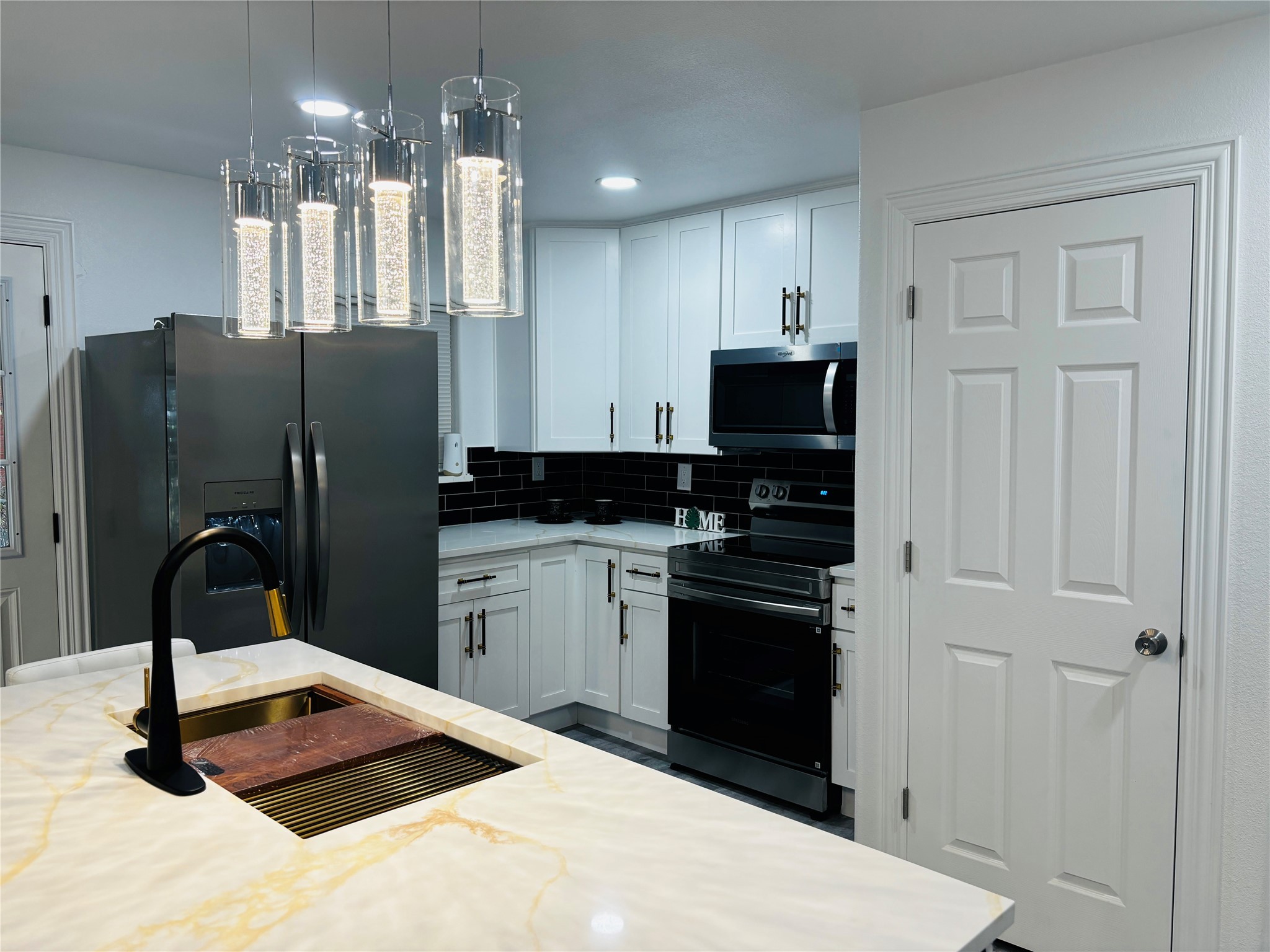 621 Colbert Avenue Sherman TX 75090