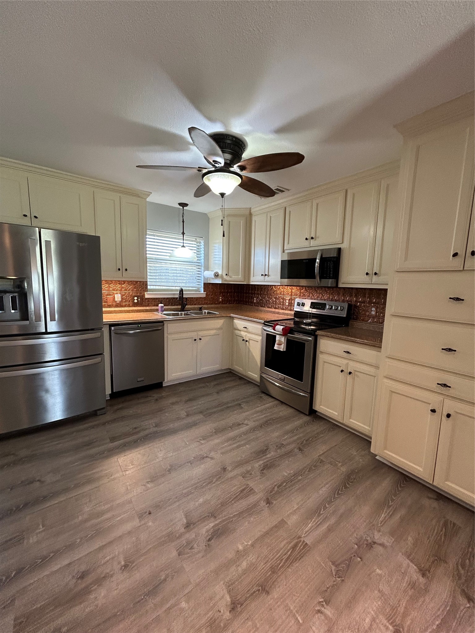 405 Canton Avenue Wills Point TX 75169