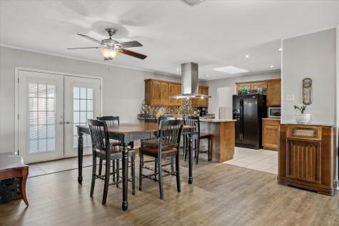 542 S Houston Street Edgewood TX 75117