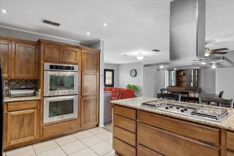542 S Houston Street Edgewood TX 75117