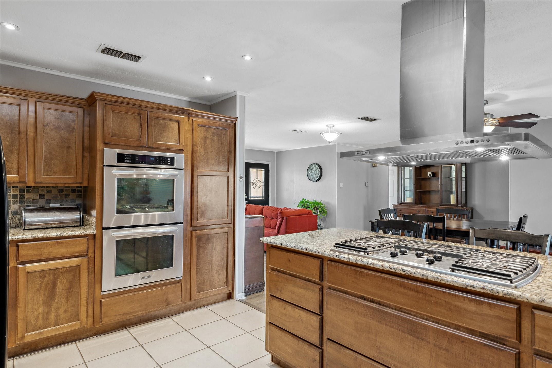 542 S Houston Street Edgewood TX 75117