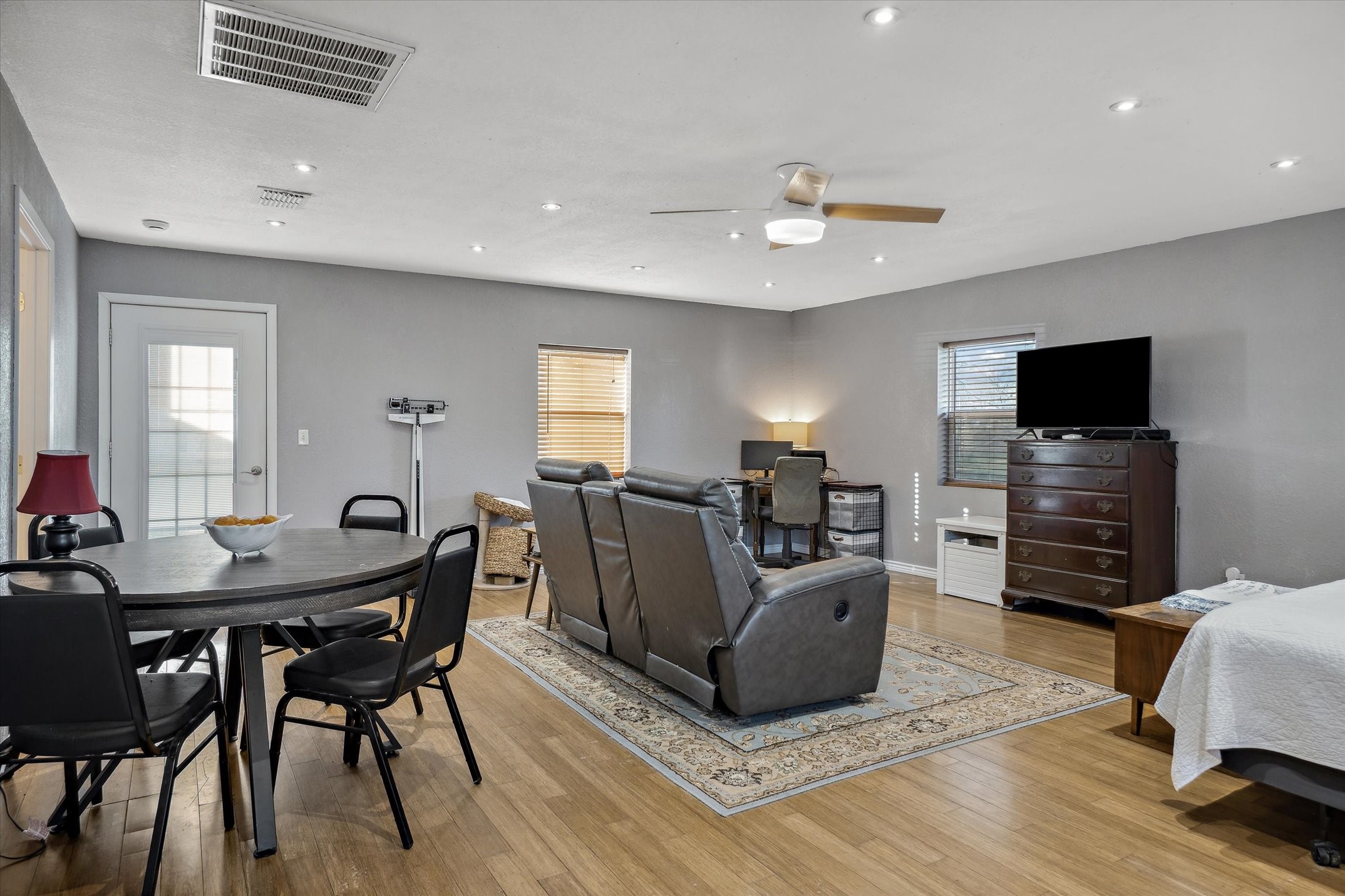 542 S Houston Street Edgewood TX 75117