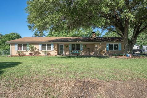 542 S Houston Street Edgewood TX 75117