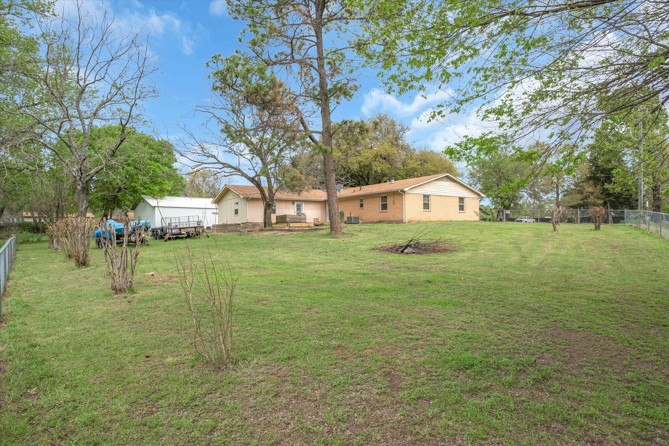 542 S Houston Street Edgewood TX 75117