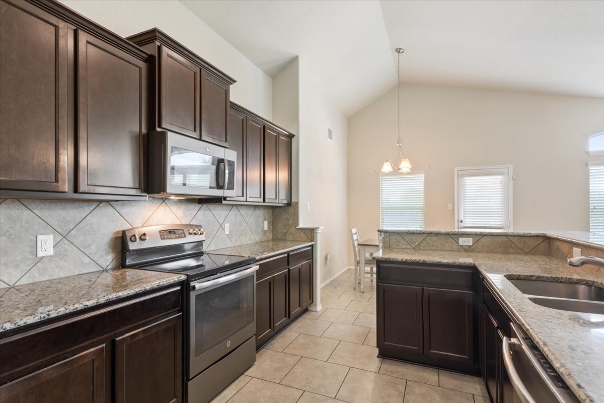 9448 Centennial Drive Waco TX 76708