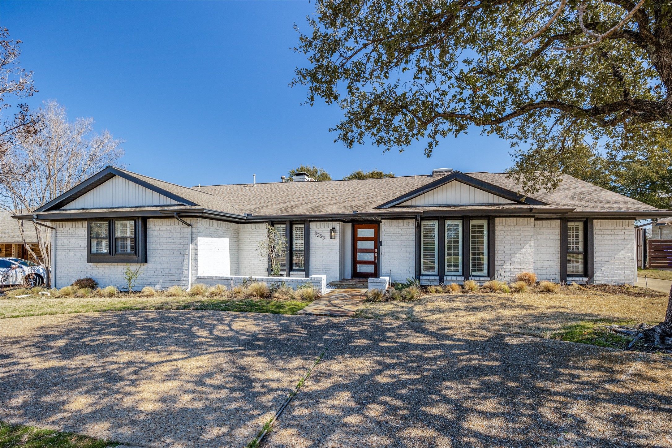 3253 Brookhaven Club Drive Farmers Branch TX 75234