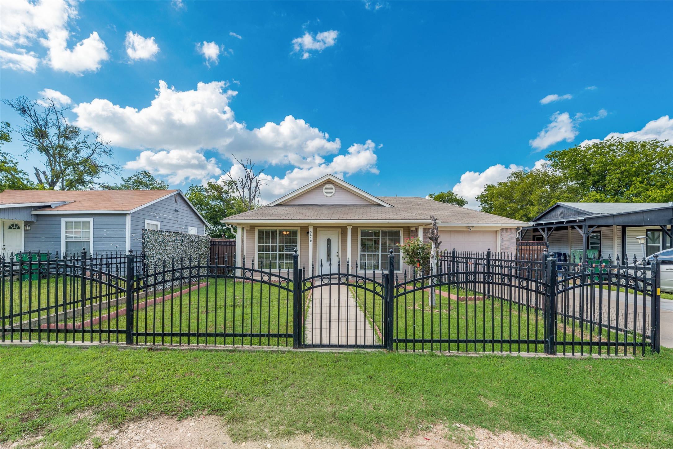 5410 Scoggins Street Sansom Park TX 76114