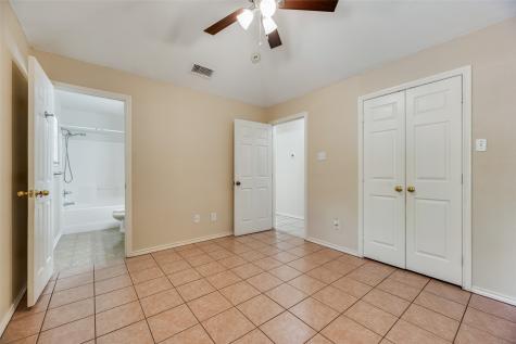 5410 Scoggins Street Sansom Park TX 76114
