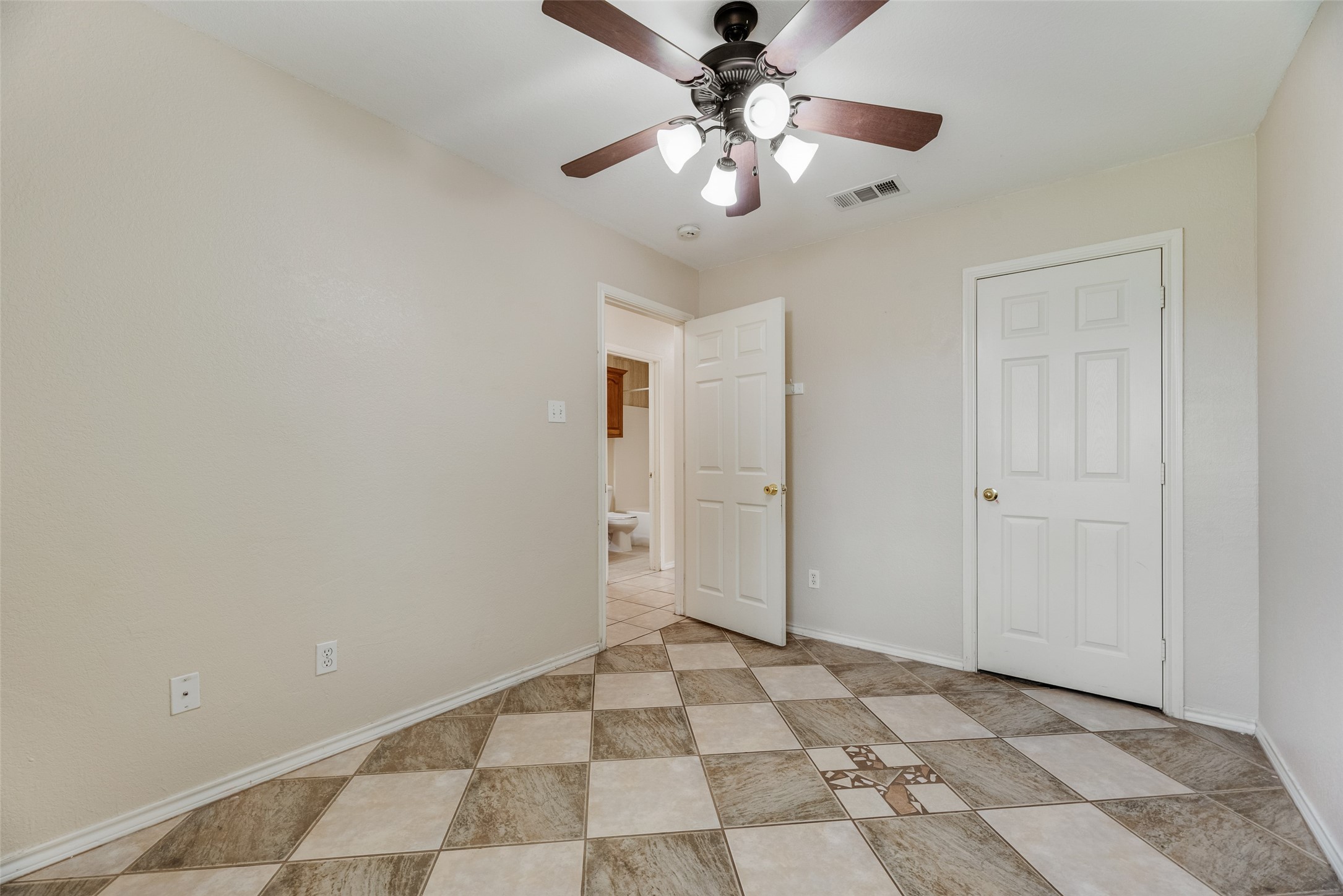 5410 Scoggins Street Sansom Park TX 76114