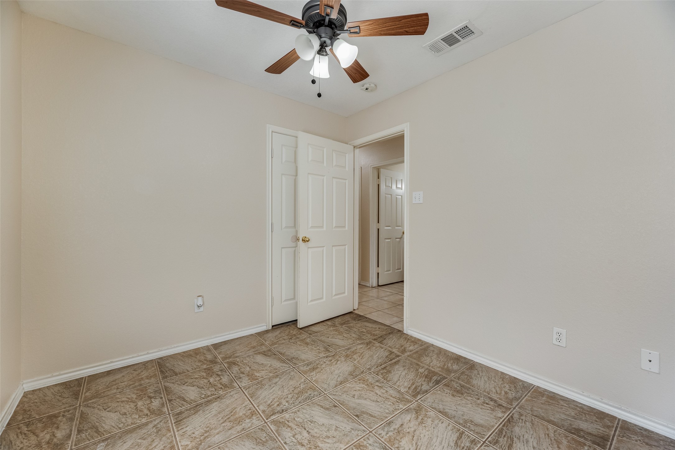 5410 Scoggins Street Sansom Park TX 76114