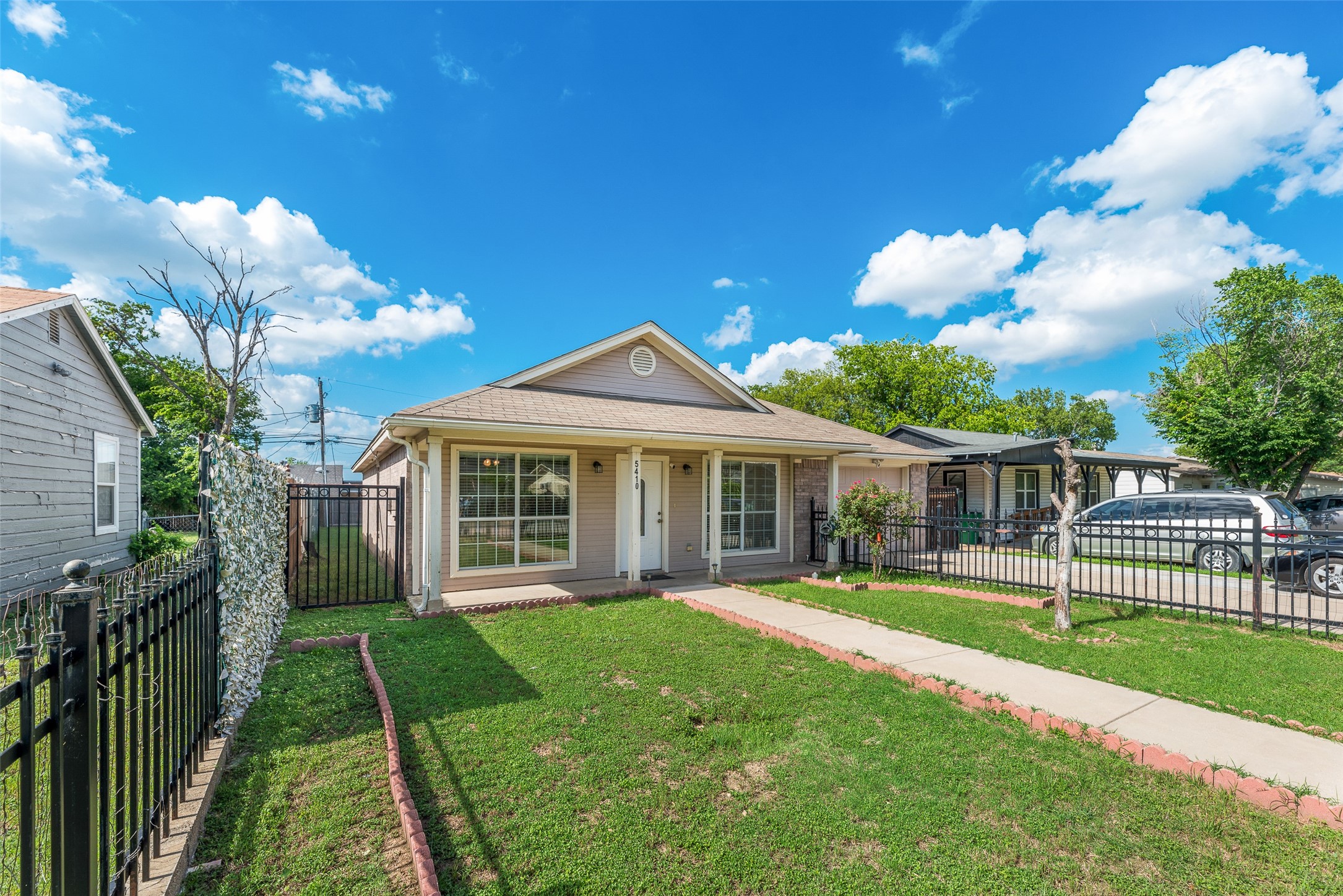 5410 Scoggins Street Sansom Park TX 76114