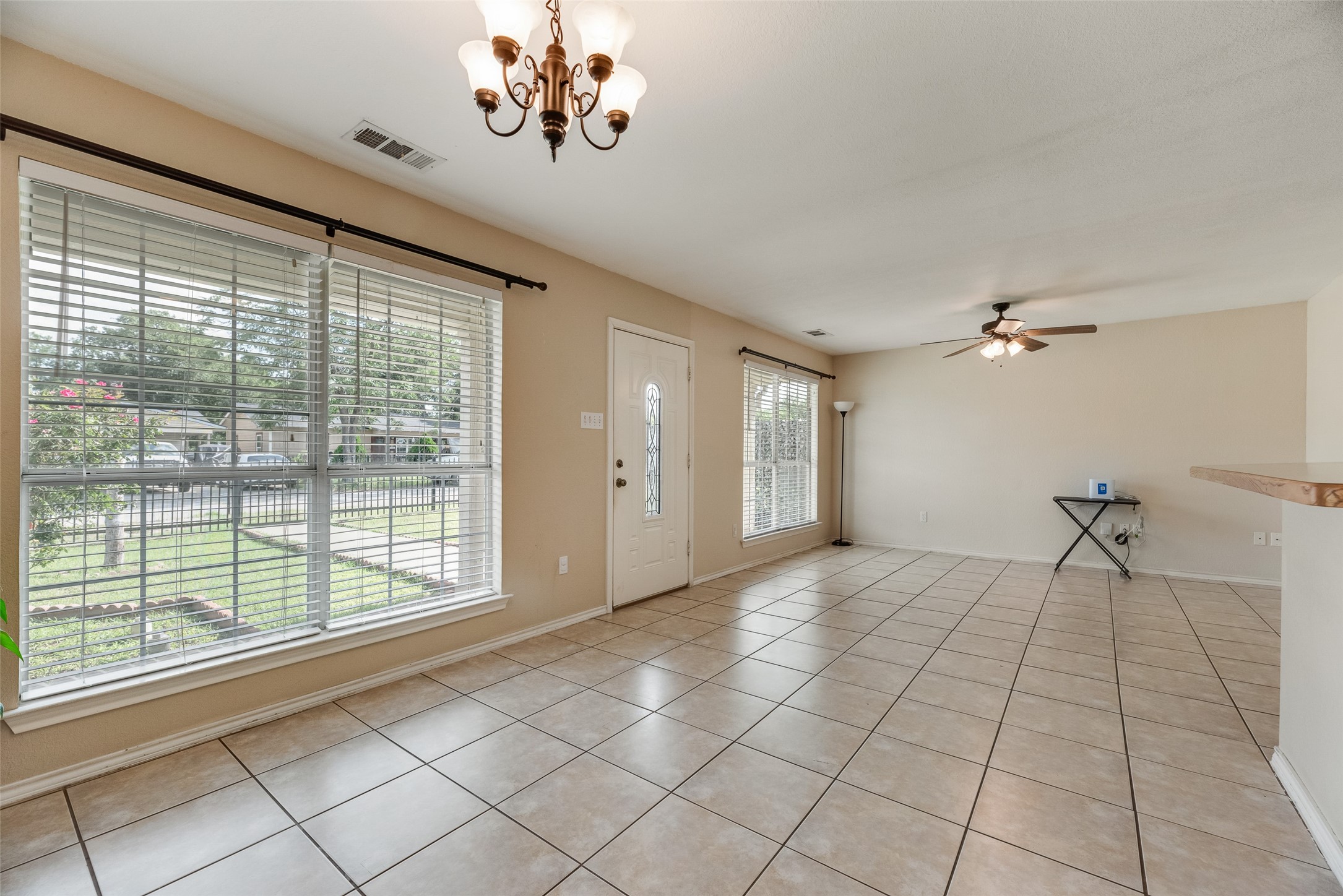 5410 Scoggins Street Sansom Park TX 76114
