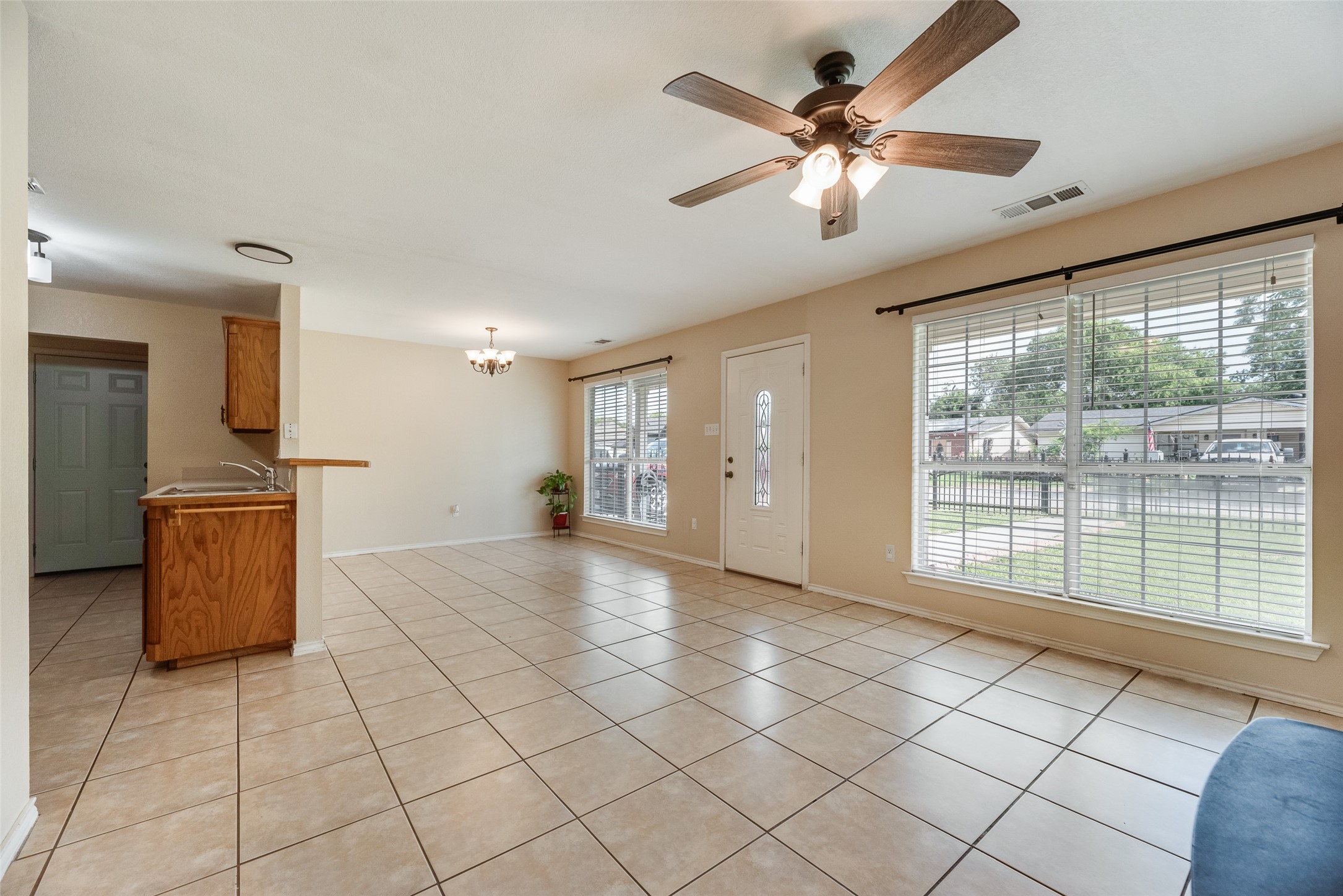 5410 Scoggins Street Sansom Park TX 76114