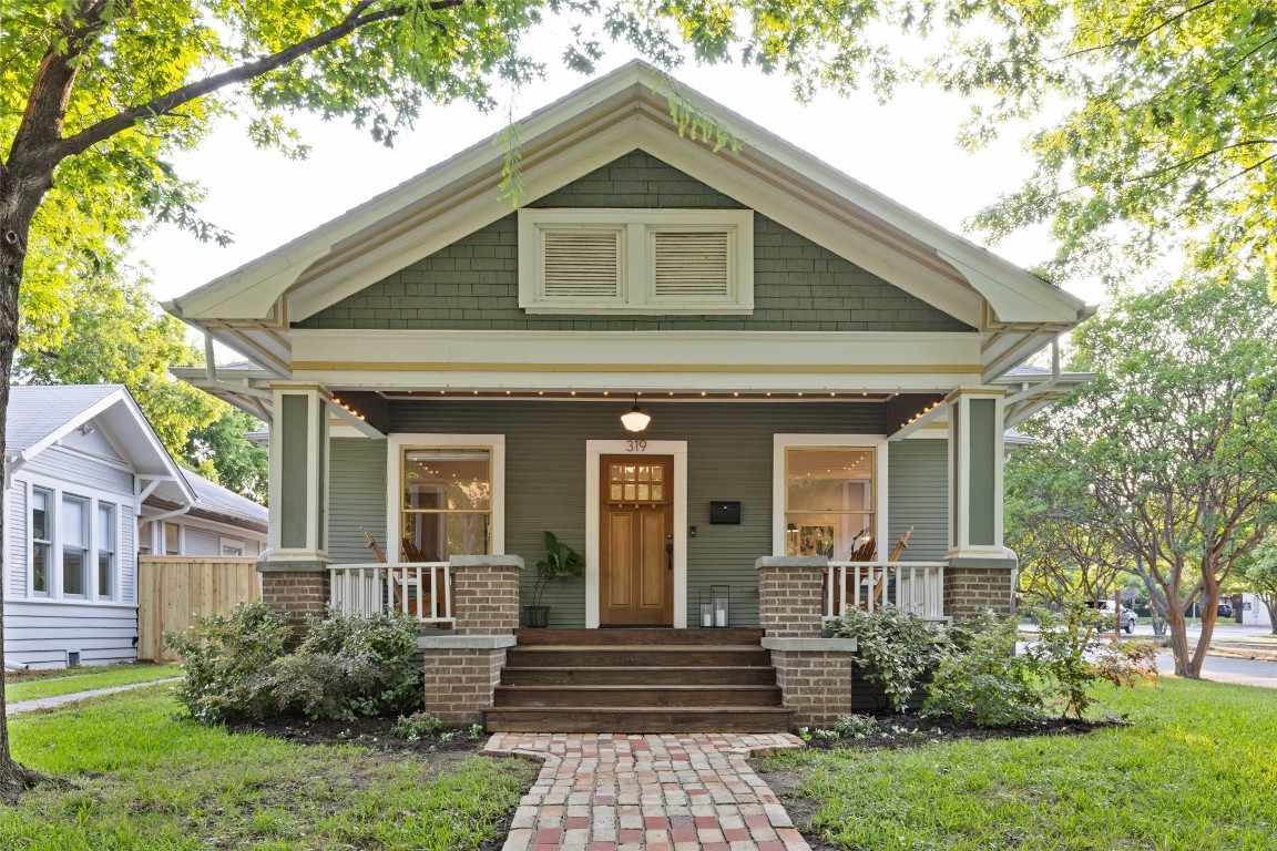 319 N Clinton Avenue Dallas TX 75208