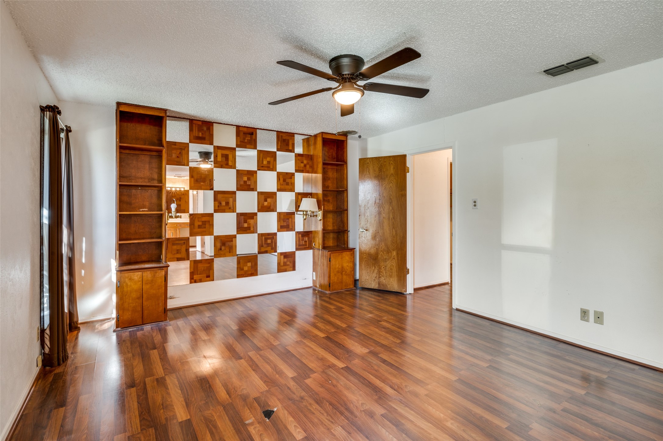 9933 Westpark Drive Benbrook TX 76126