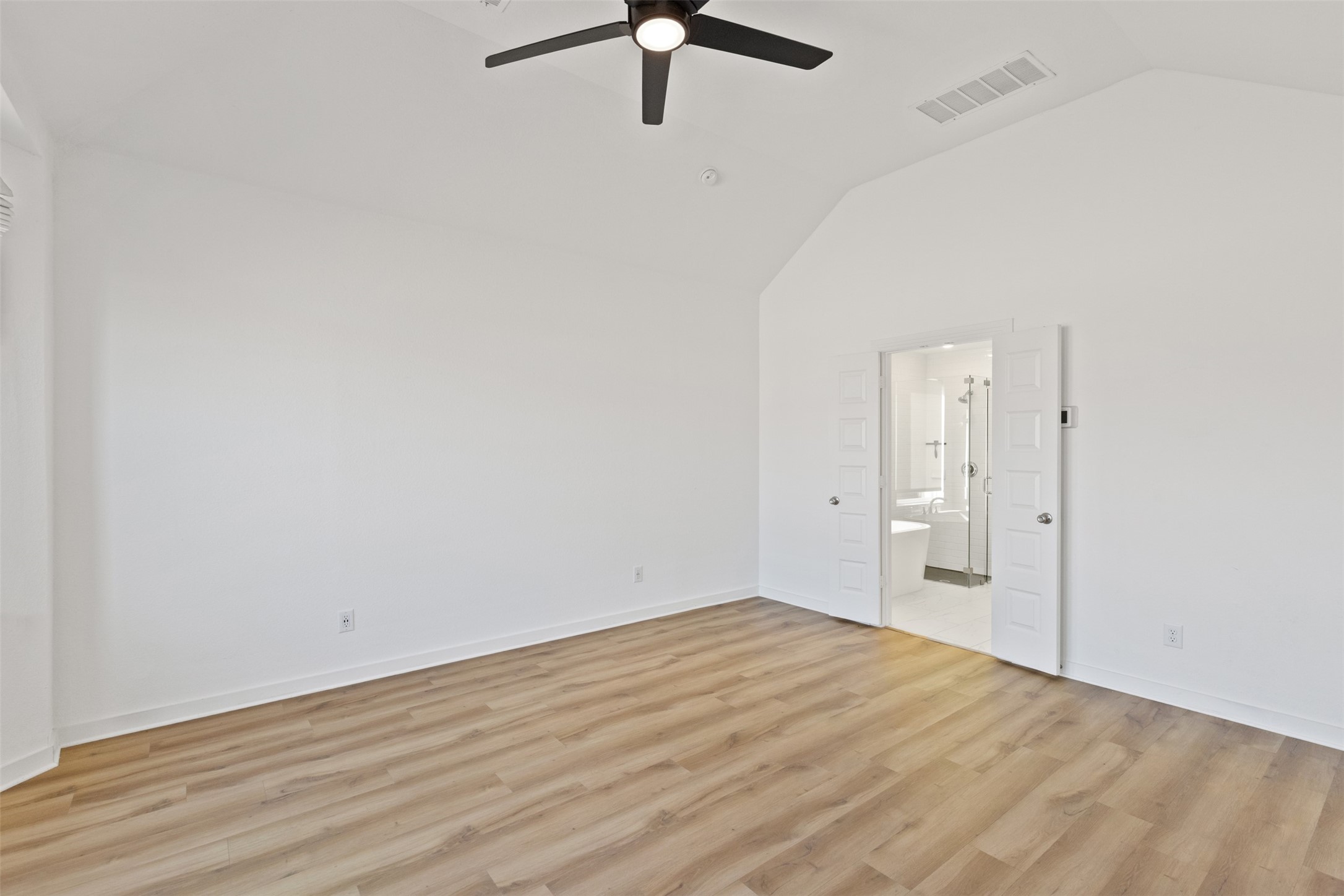 1825 Pelham Drive Aubrey TX 76227
