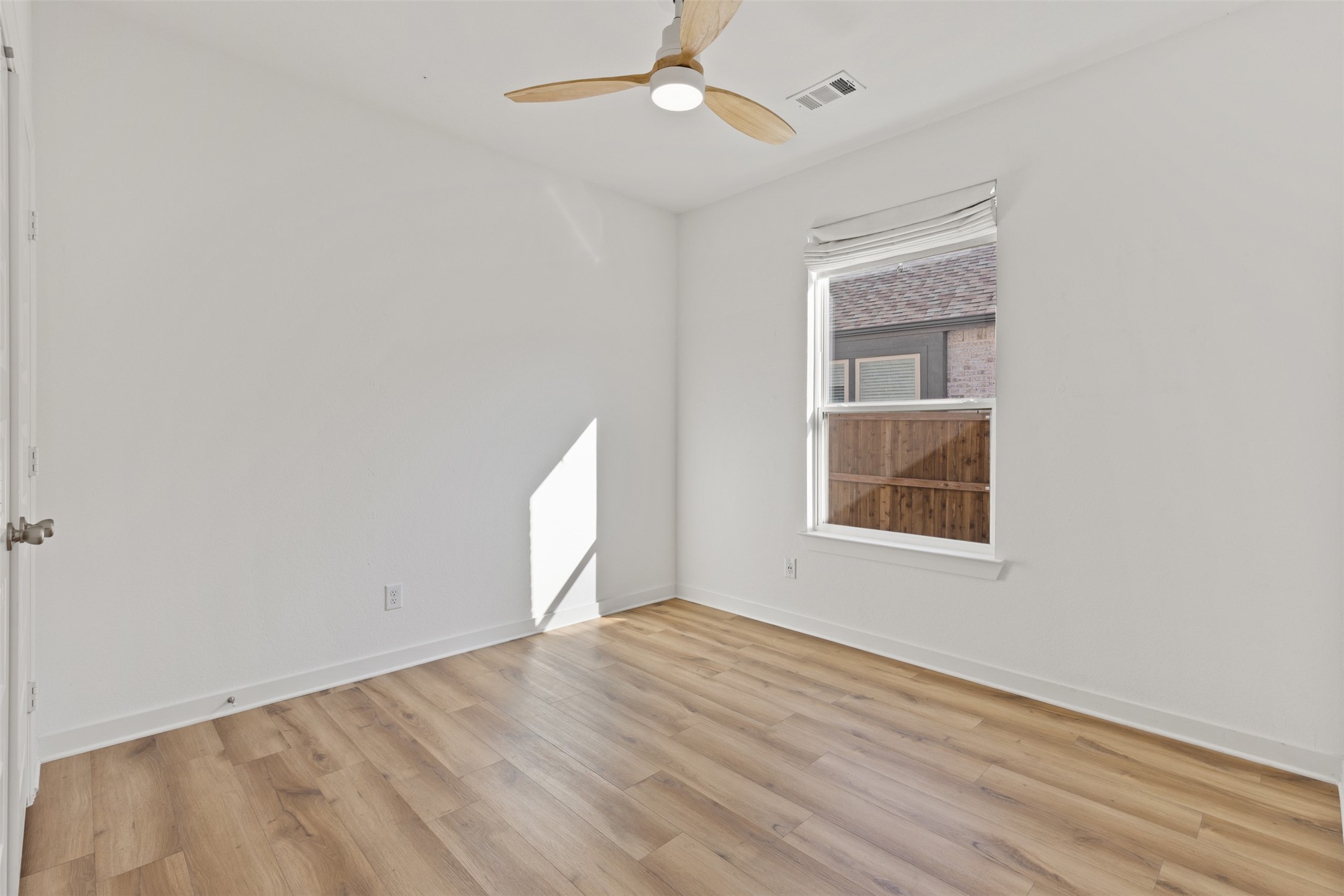 1825 Pelham Drive Aubrey TX 76227