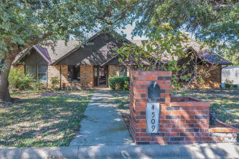 4509 Castle Combe Place North Richland Hills TX 76180