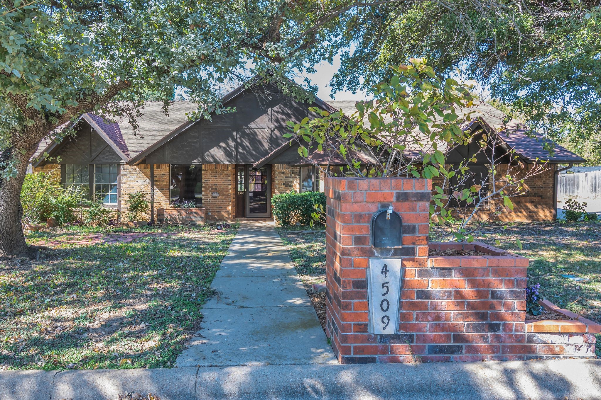 4509 Castle Combe Place North Richland Hills TX 76180