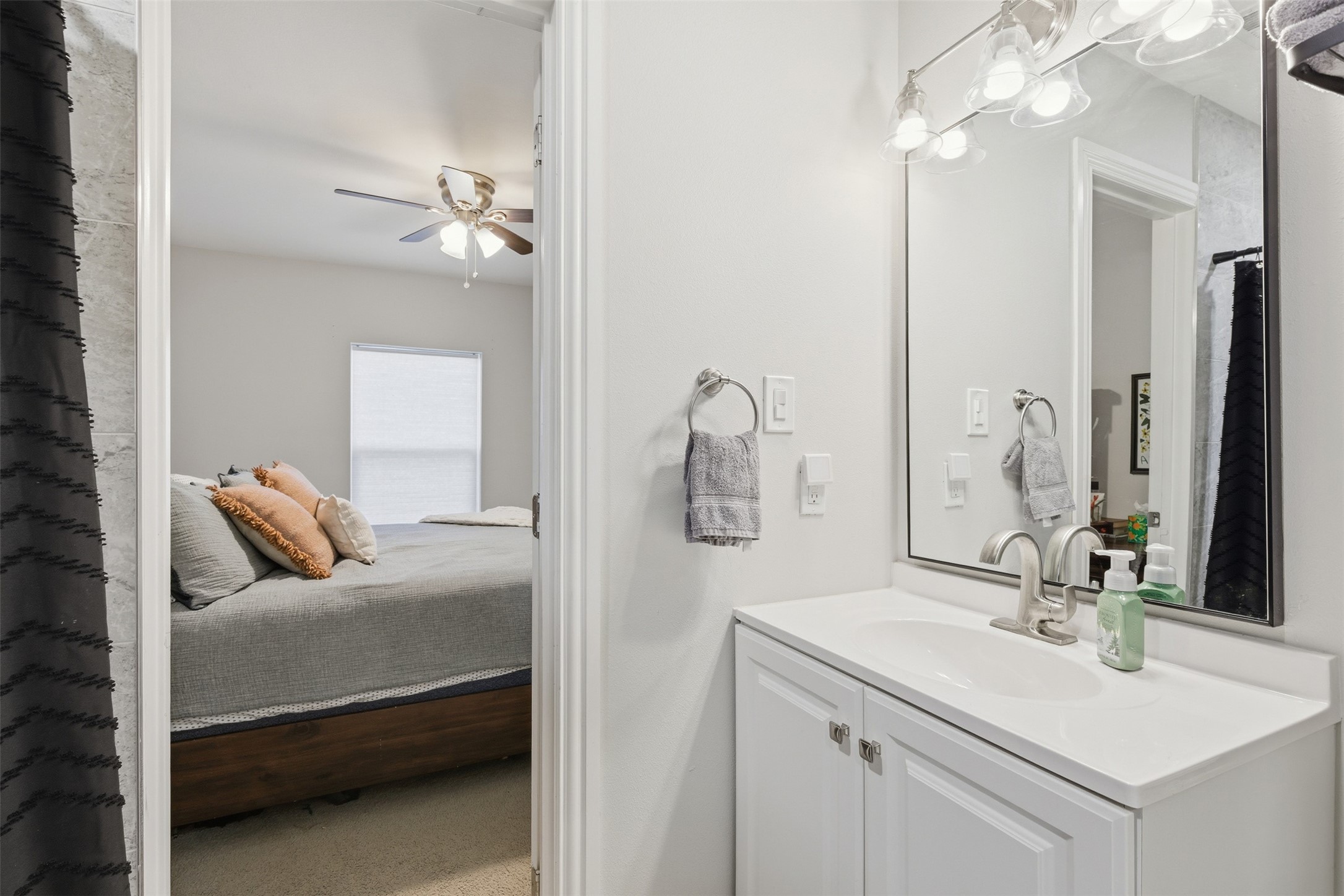 3212 San Marcus Avenue Dallas TX 75228
