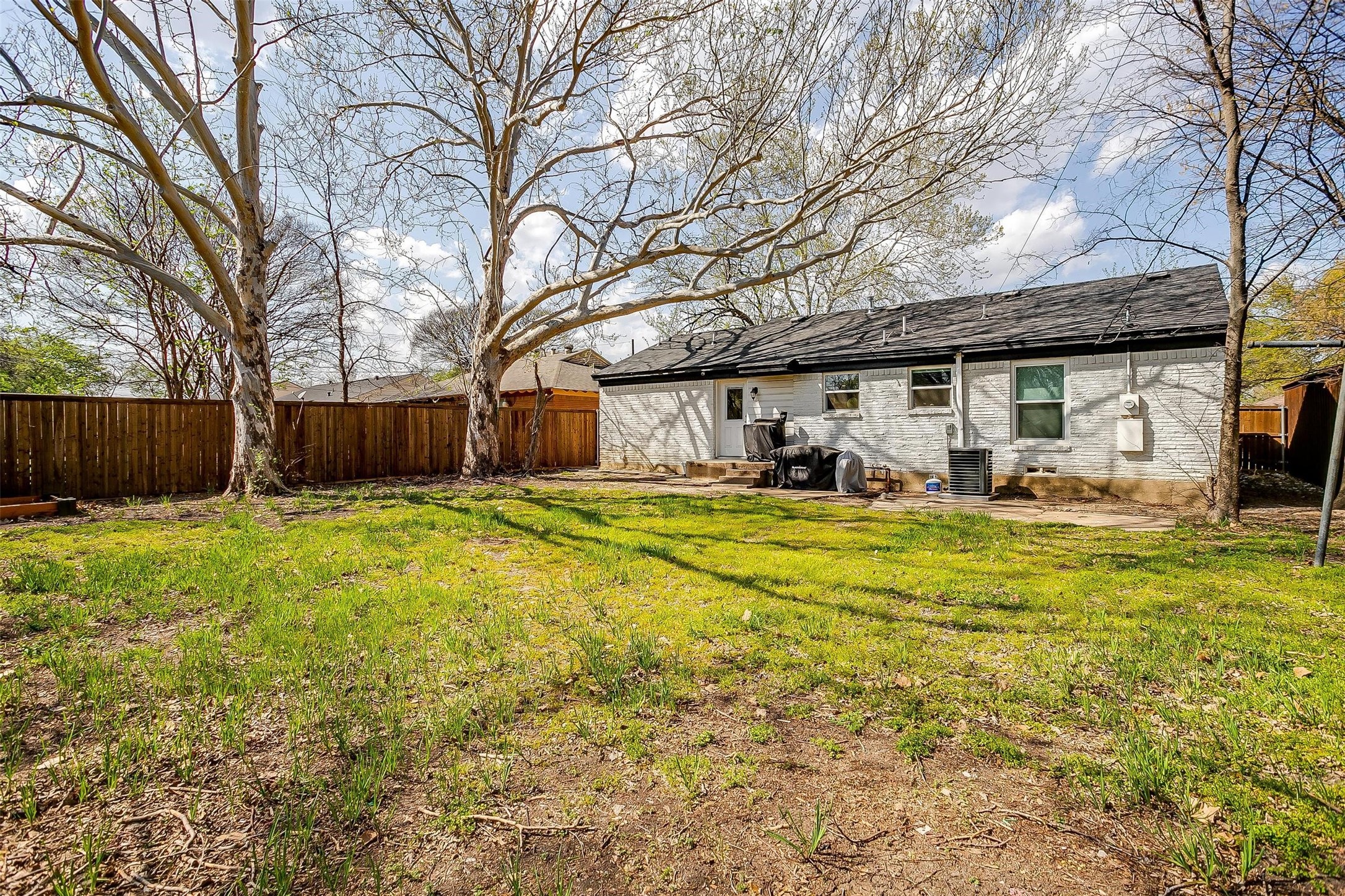 3212 San Marcus Avenue Dallas TX 75228