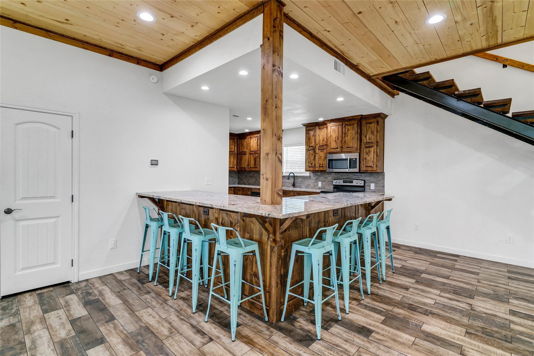 200 Peninsula Court Bluff Dale TX 76433