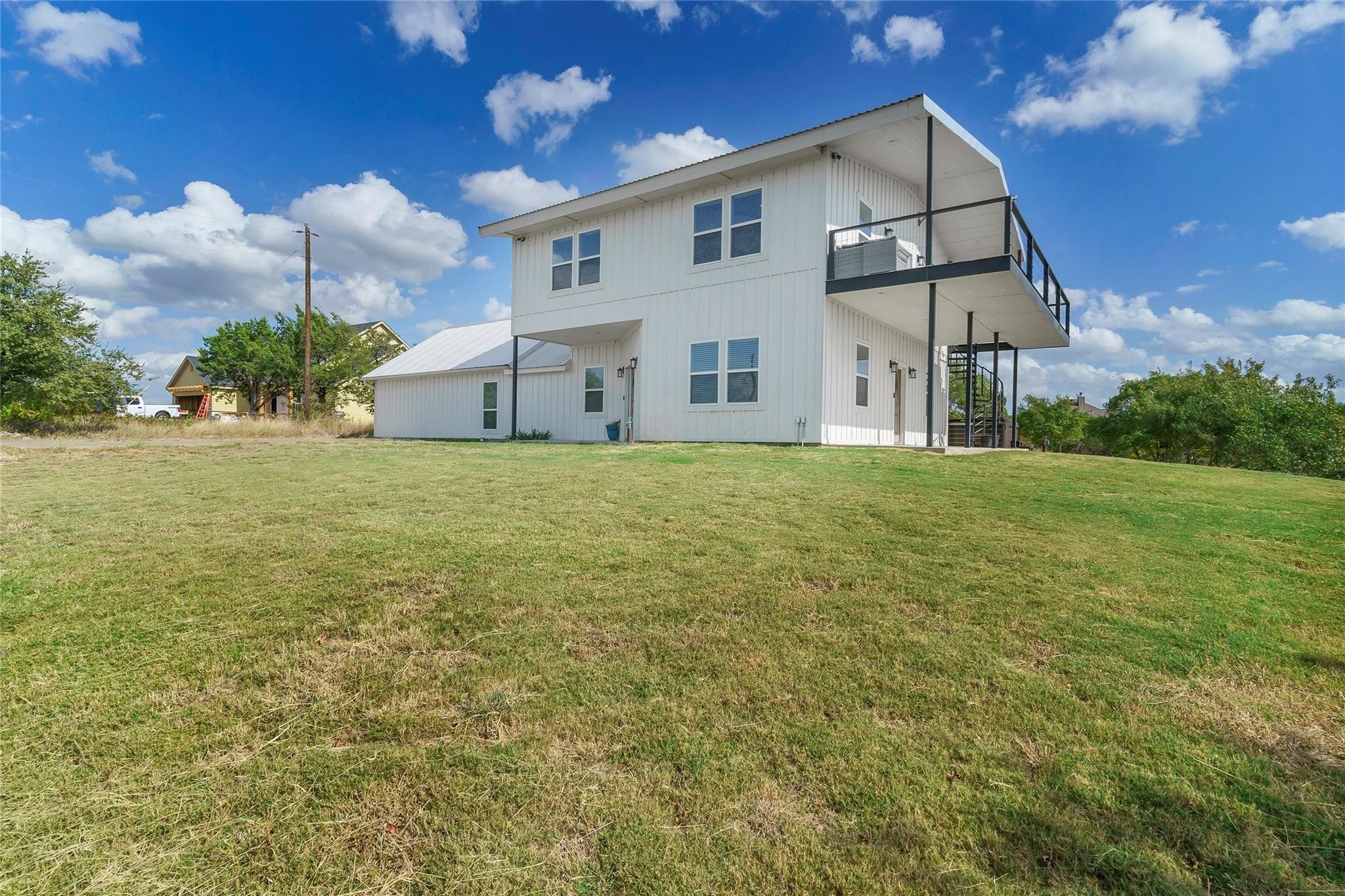 200 Peninsula Court Bluff Dale TX 76433